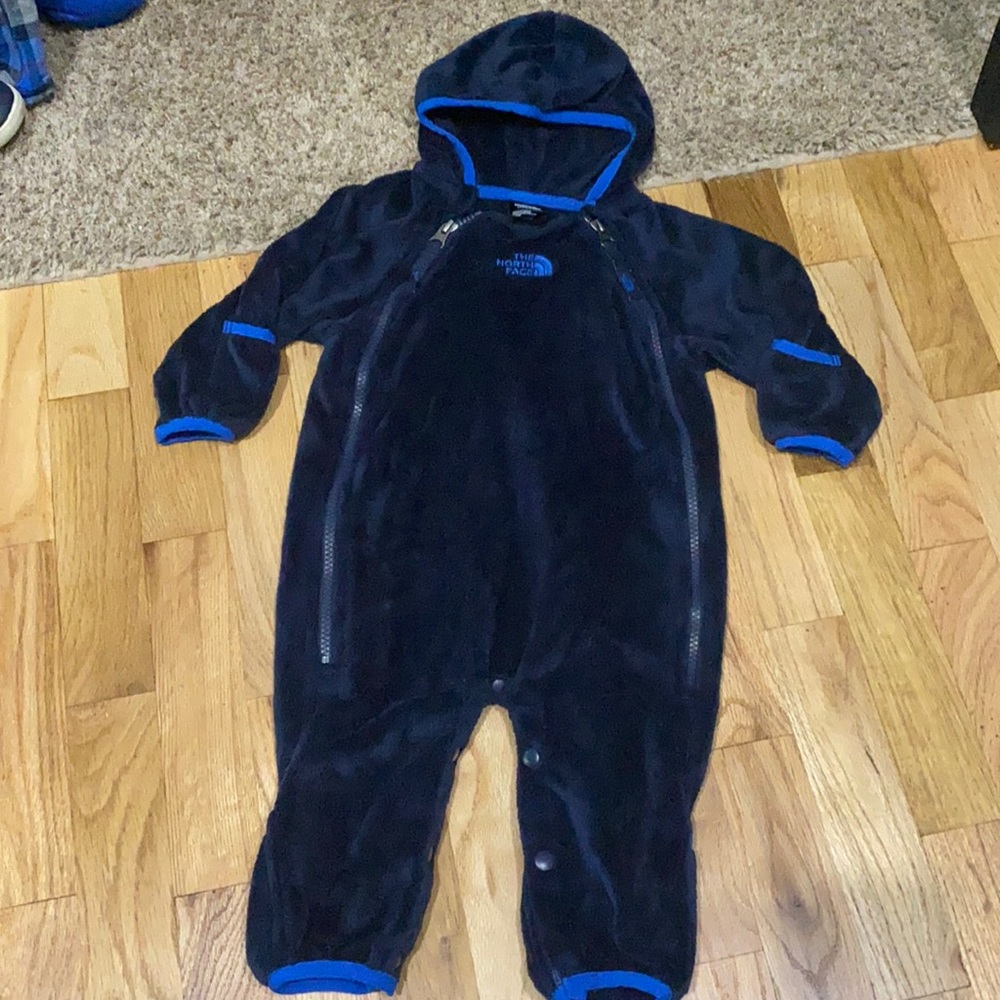 The North Face Bodysuit - Boys size 3-6 Months